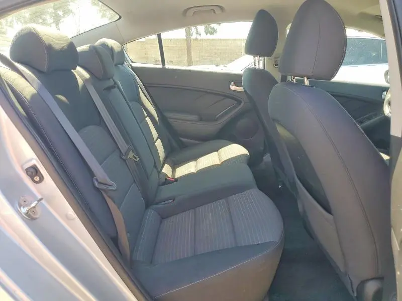 2017 KIA FORTE LX  