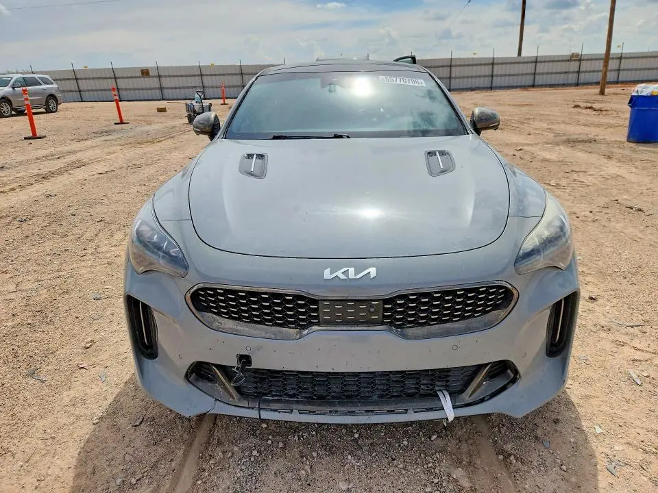 2022 KIA STINGER GT2  