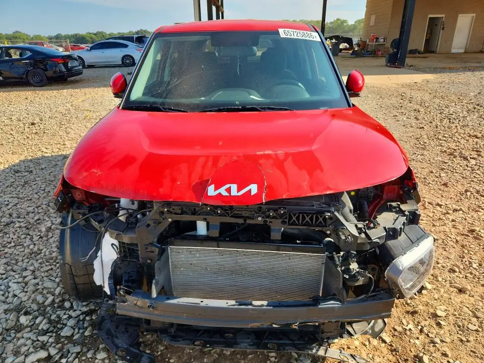 2022 KIA SOUL LX  
