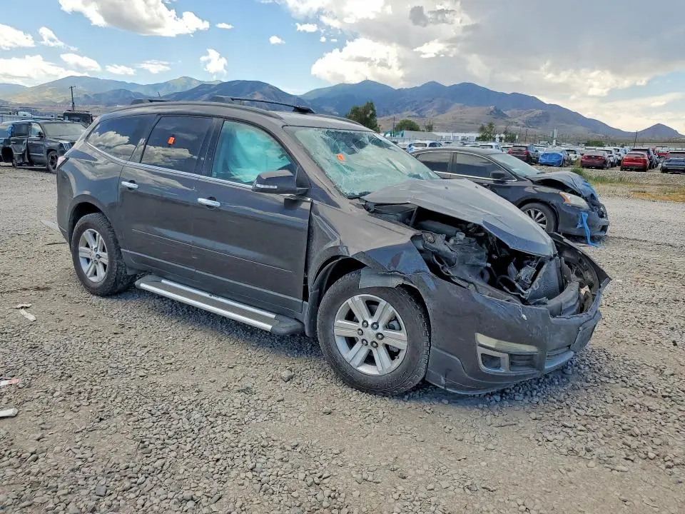 2013 CHEVROLET TRAVERSE LT  