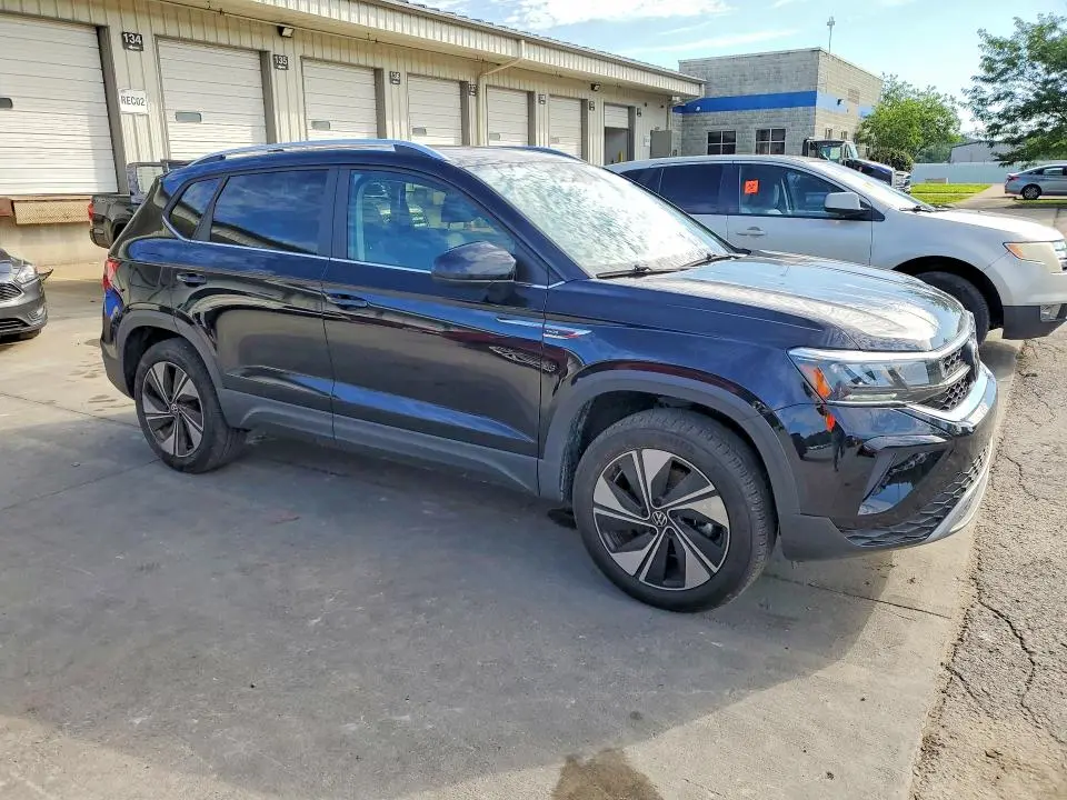 2024 VOLKSWAGEN TAOS SE  