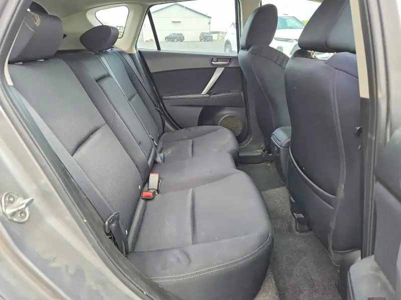 2011 MAZDA 3 S  