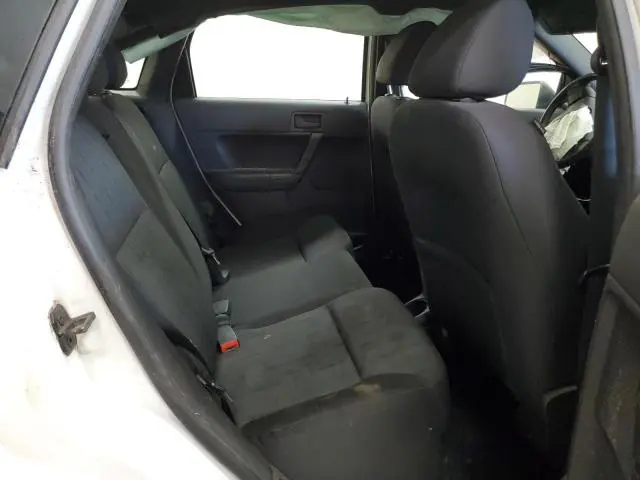 2011 FORD FOCUS SE  