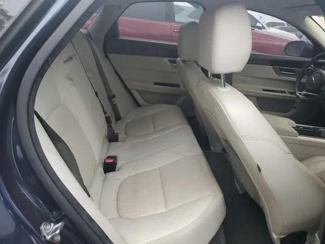 2016 JAGUAR XF PRESTIGE  