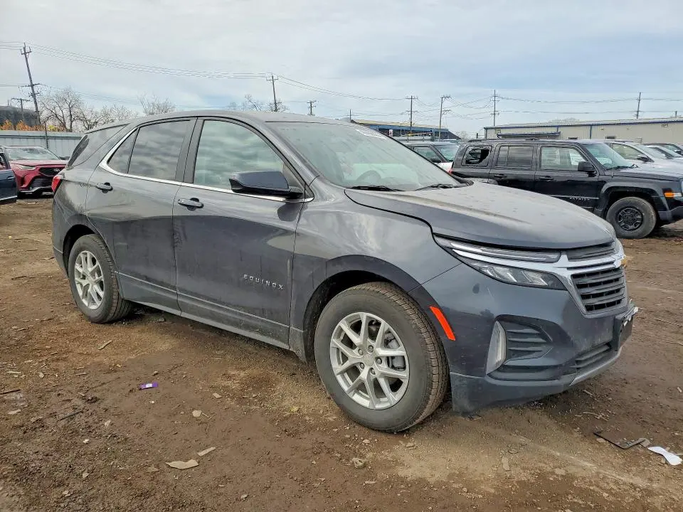 2022 CHEVROLET EQUINOX LT  