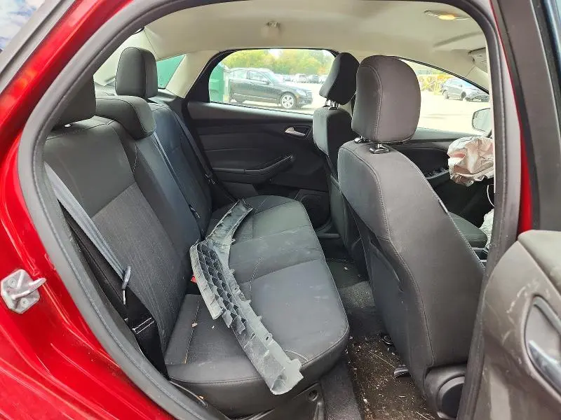 2016 FORD FOCUS SE  