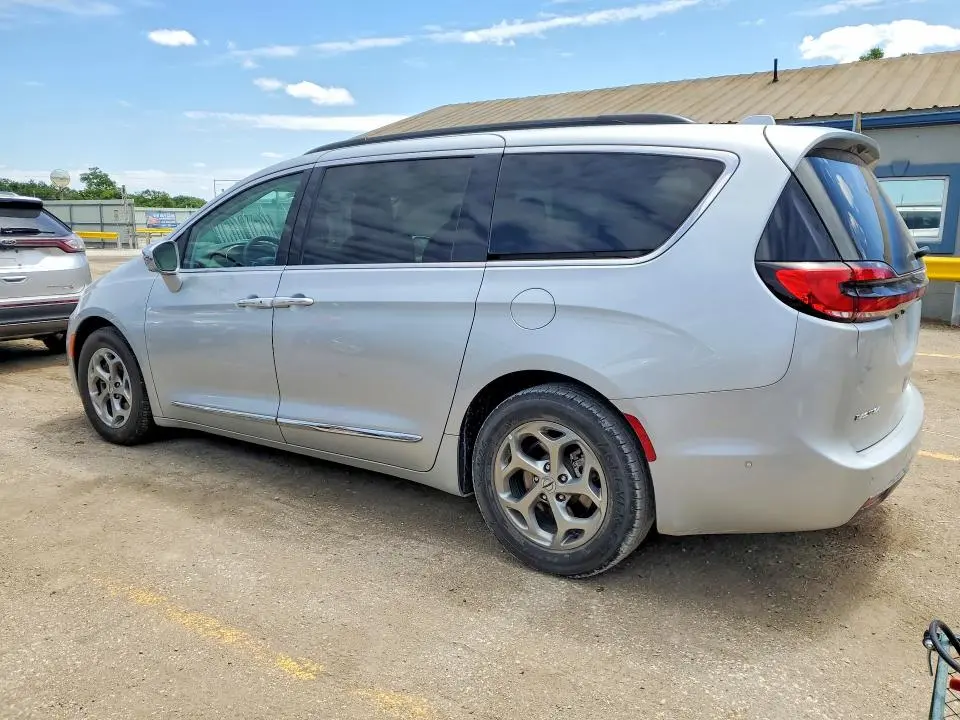 2022 CHRYSLER PACIFICA LIMITED  