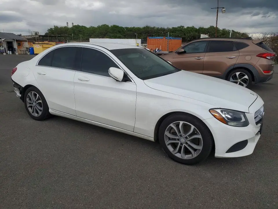 2015 MERCEDES-BENZ C 300  