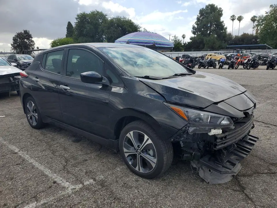 2020 NISSAN LEAF SV PLUS  