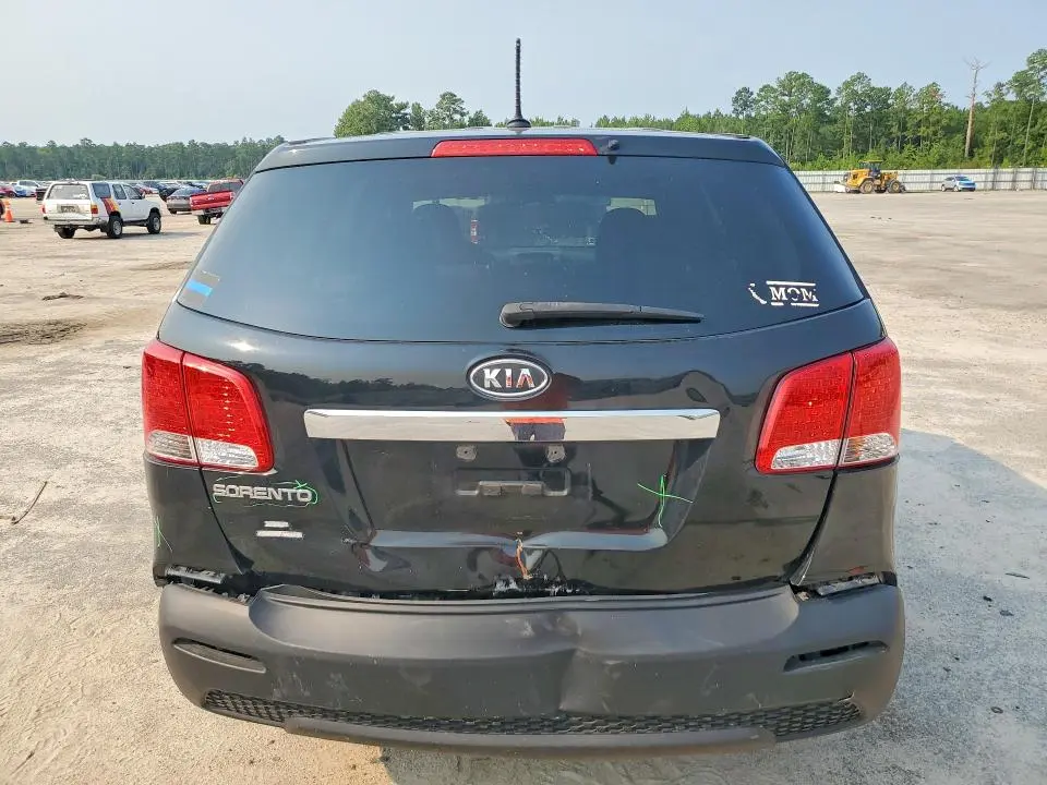 2011 KIA SORENTO LX  