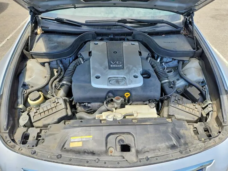 2015 INFINITI Q40 BASE  