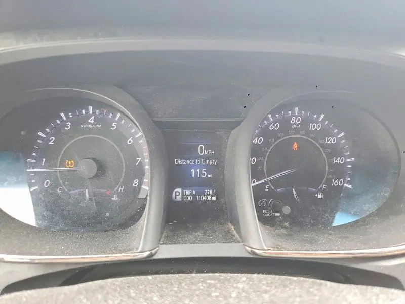 2015 TOYOTA AVALON XLE  