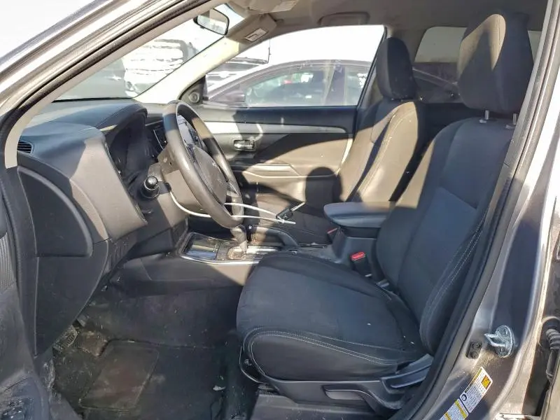 2018 MITSUBISHI OUTLANDER SE  
