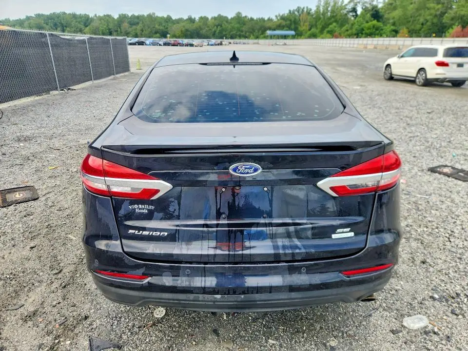 2019 FORD FUSION SE  