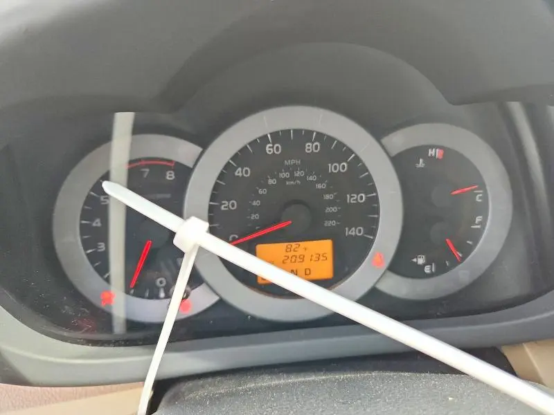 2011 TOYOTA RAV4 BASE  