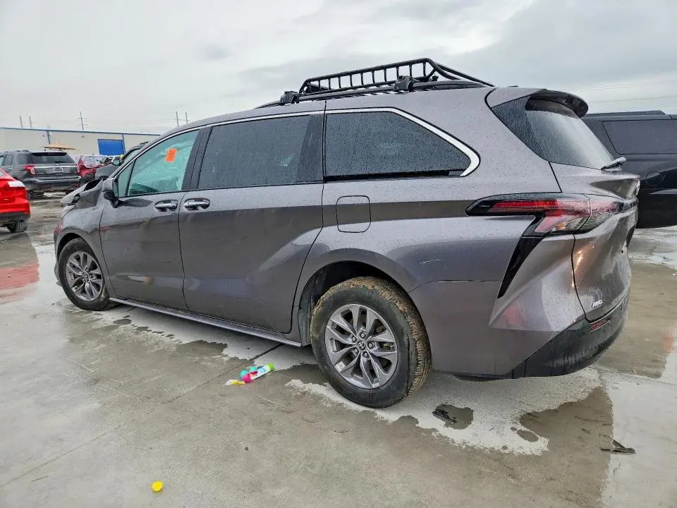 2024 TOYOTA SIENNA XLE 7-PASSENGER  