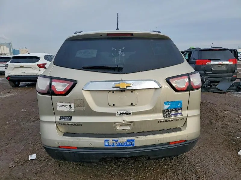 2015 CHEVROLET TRAVERSE LT  