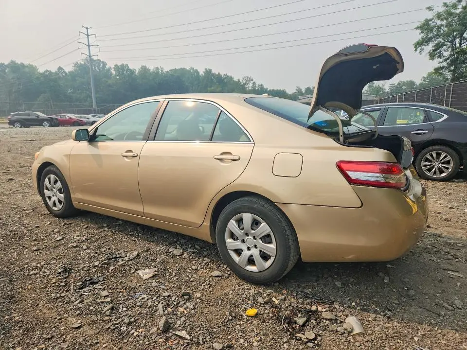 2010 TOYOTA CAMRY LE  