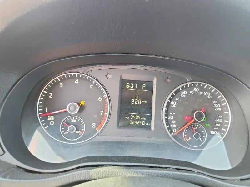 2013 VOLKSWAGEN PASSAT S  