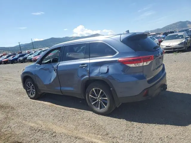 2019 TOYOTA HIGHLANDER SE  