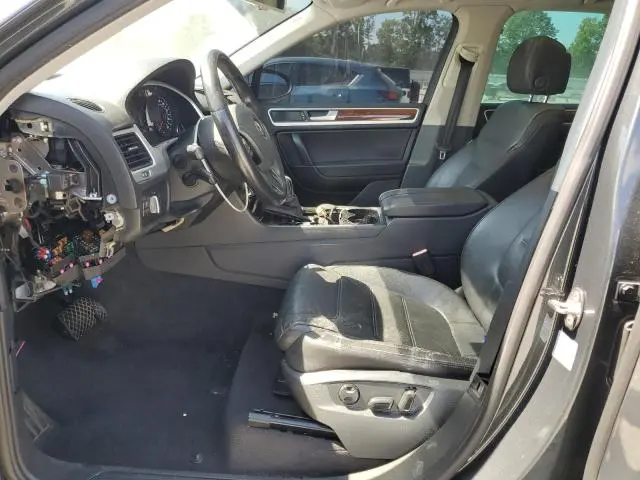 2013 VOLKSWAGEN TOUAREG V6