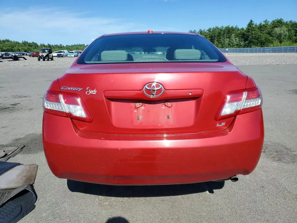 2011 TOYOTA CAMRY LE  