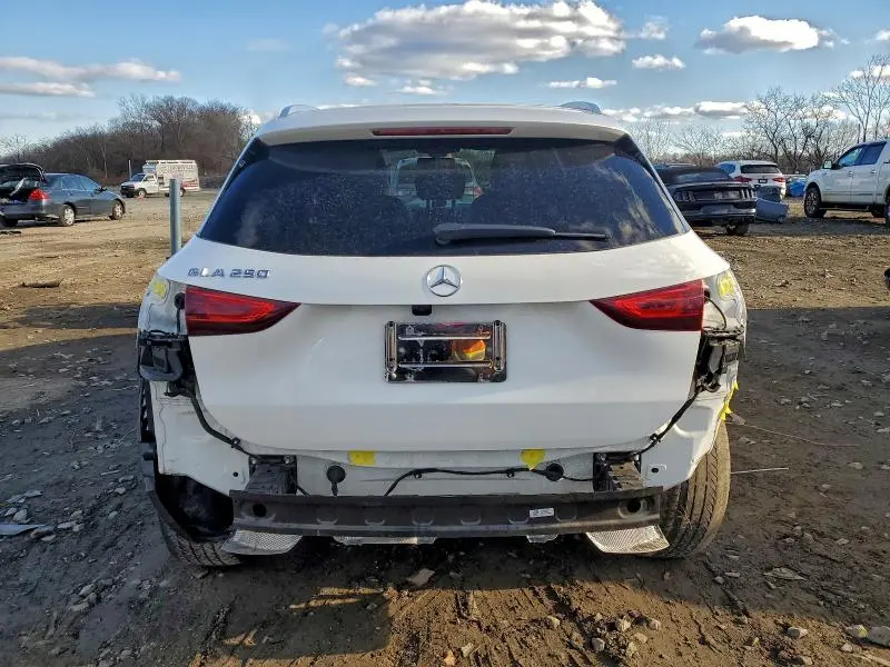 2022 MERCEDES-BENZ GLA 250  