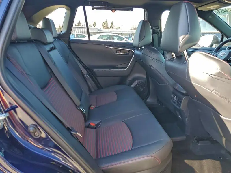 2025 TOYOTA RAV4 XSE  