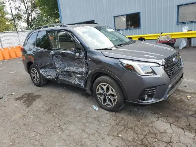 2023 SUBARU FORESTER PREMIUM  