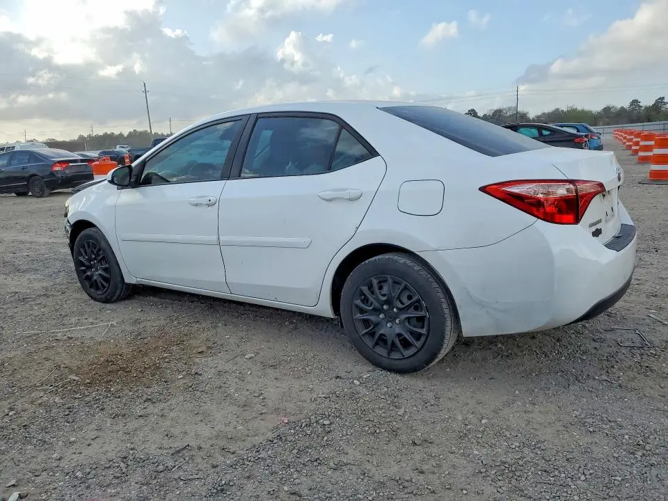 2018 TOYOTA COROLLA LE  