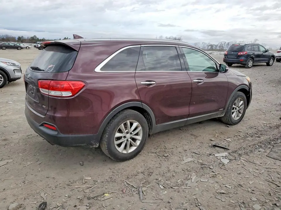 2017 KIA SORENTO LX  