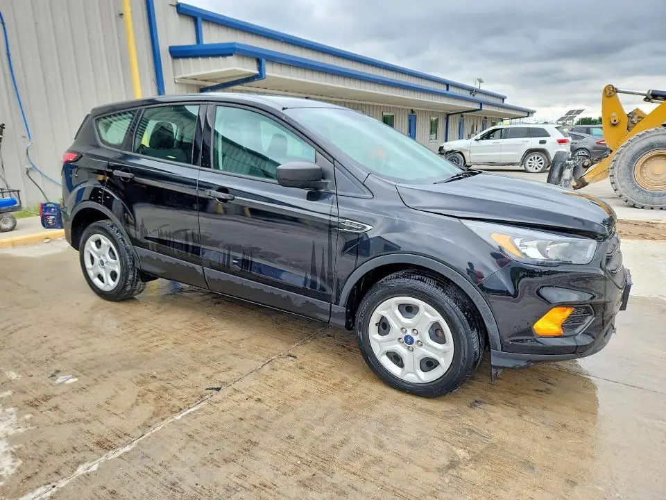 2018 FORD ESCAPE S  