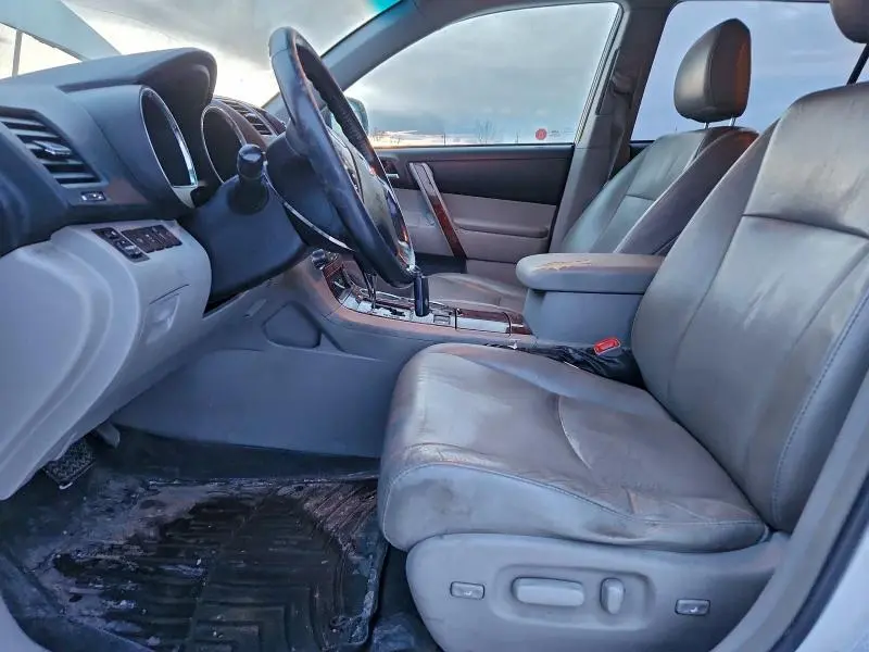 2011 TOYOTA HIGHLANDER LIMITED  