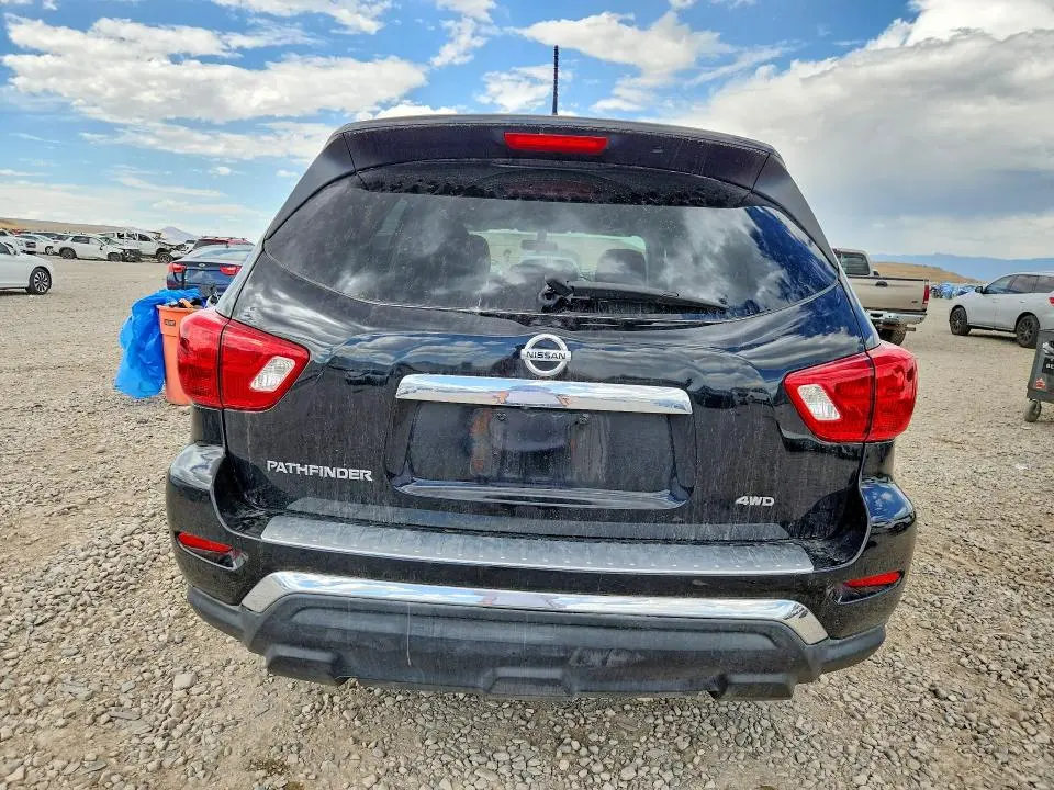 2017 NISSAN PATHFINDER S  