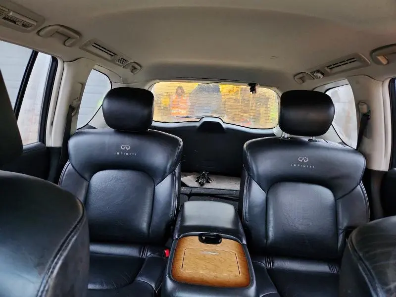 2011 INFINITI QX56 BASE  