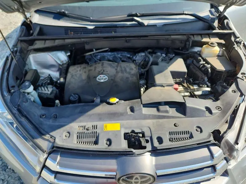 2017 TOYOTA HIGHLANDER LIMITED  
