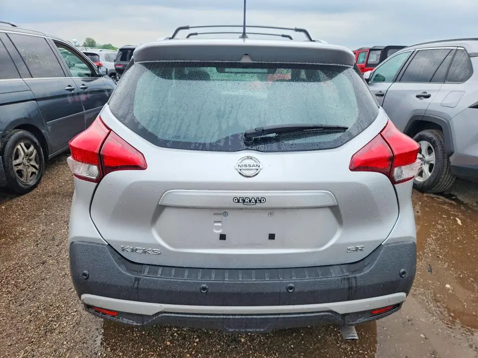 2020 NISSAN KICKS SR  