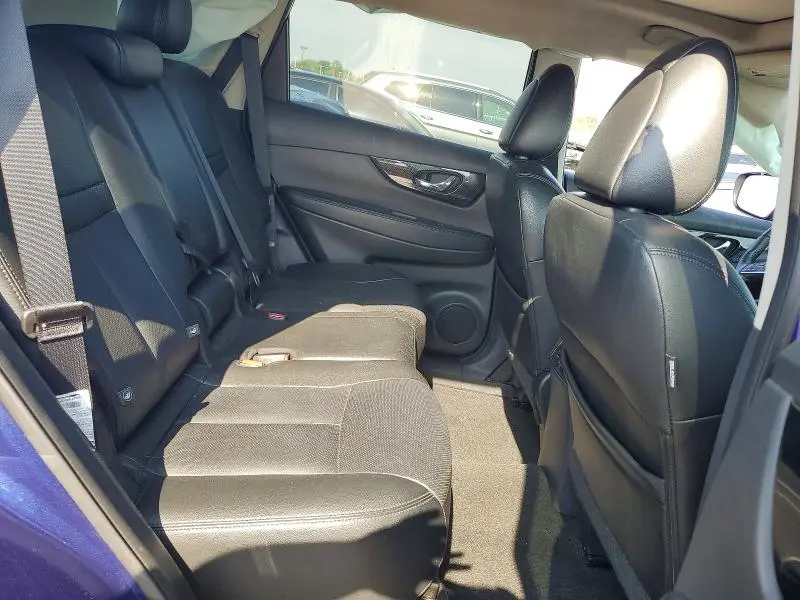 2017 NISSAN ROGUE SL  