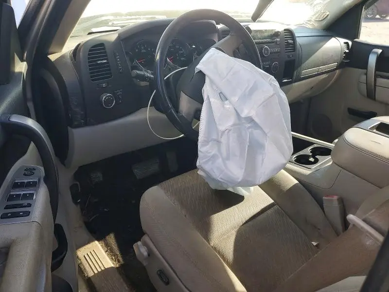 2011 CHEVROLET SILVERADO K1500 LT  