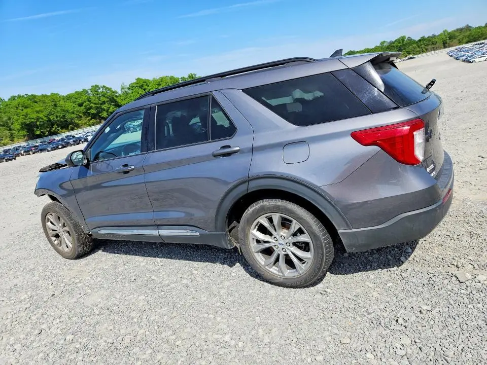 2022 FORD EXPLORER XLT  