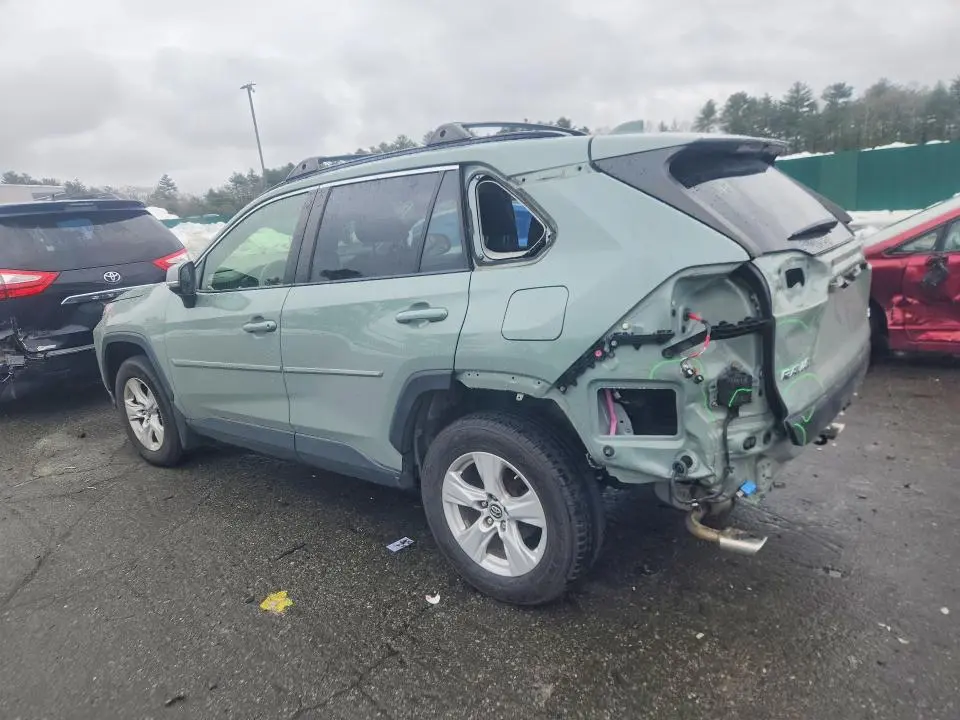 2019 TOYOTA RAV4 XLE  