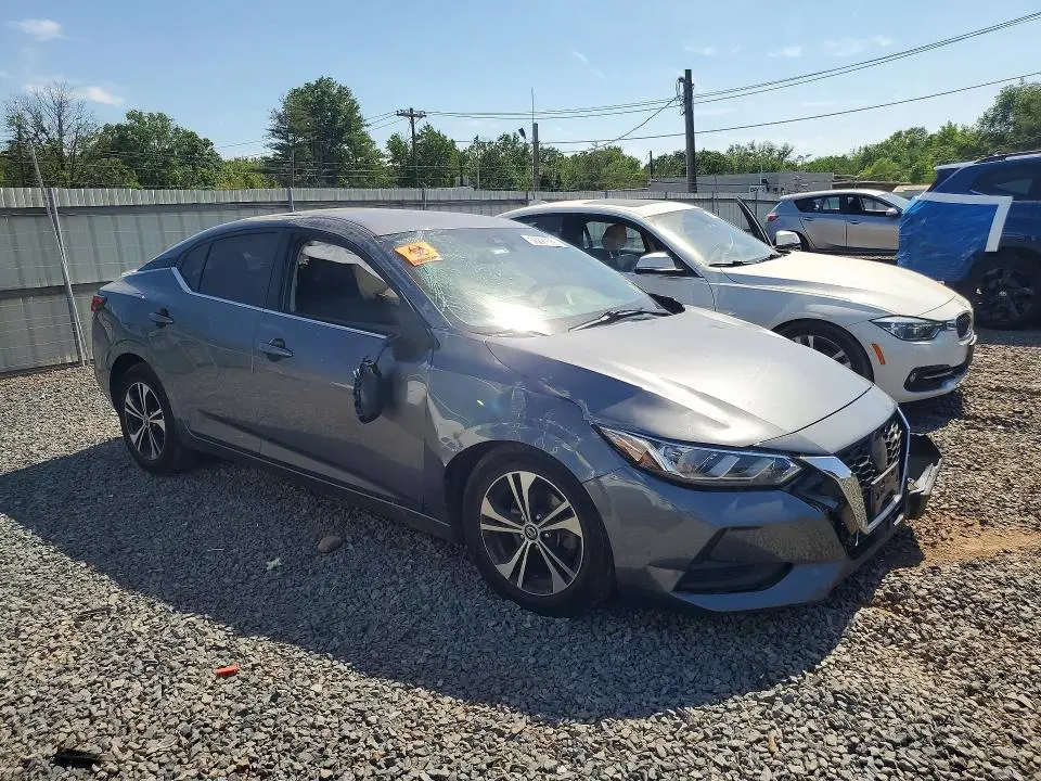 2022 NISSAN SENTRA SV  
