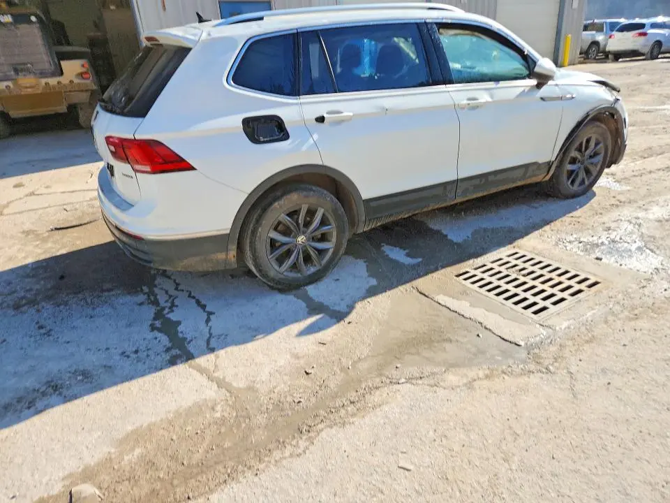 2023 VOLKSWAGEN TIGUAN SE  