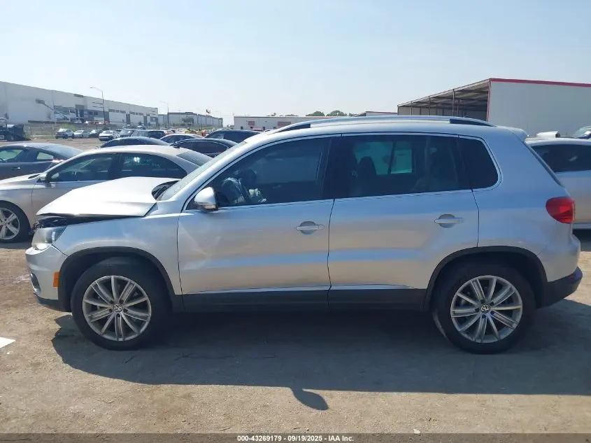 2012 VOLKSWAGEN TIGUAN SE