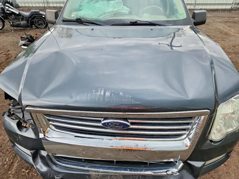 2010 FORD EXPLORER XLT  