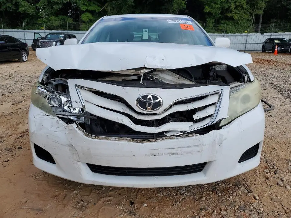 2011 TOYOTA CAMRY LE  