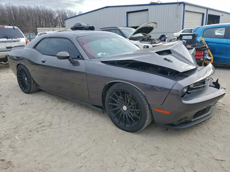 2015 DODGE CHALLENGER SXT  