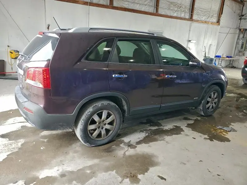 2011 KIA SORENTO BASE  
