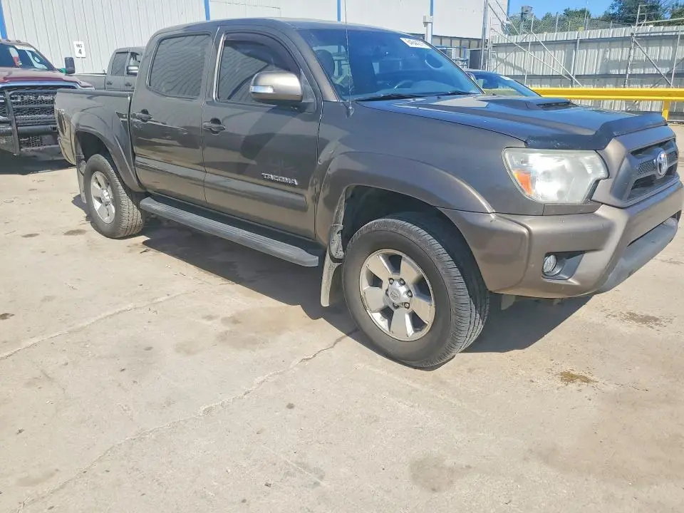 2013 TOYOTA TACOMA V6  