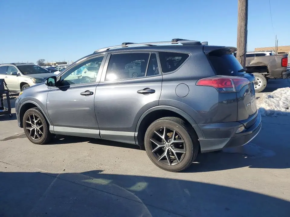 2016 TOYOTA RAV4 SE  